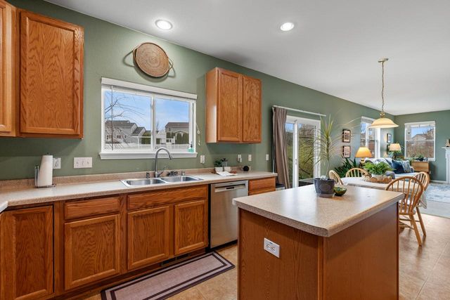 2180 Willow Pond WAY, Grafton, WI 53024
