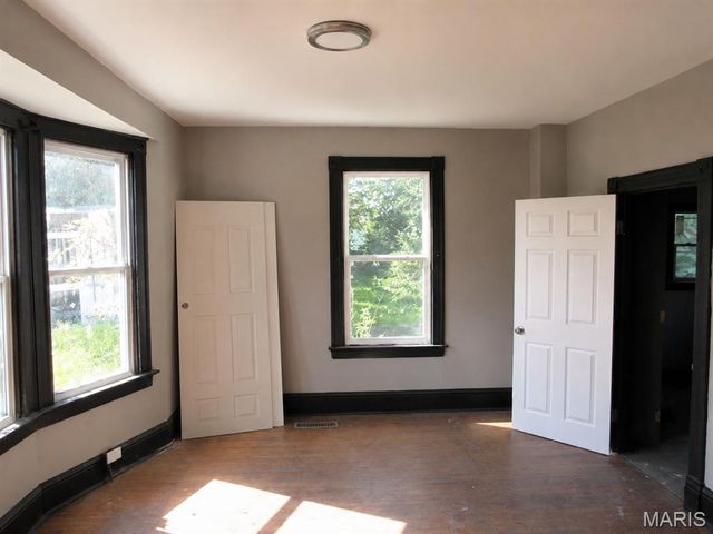 6732 Robbins Avenue, St Louis, MO 63133