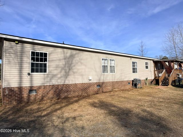 1782 Old Warsaw Road, Clinton, NC 28328