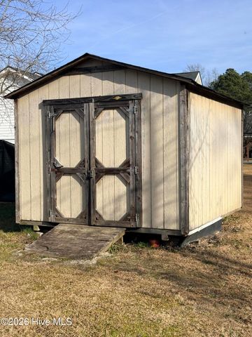 1782 Old Warsaw Road, Clinton, NC 28328