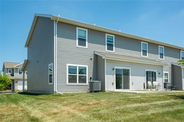 1026 Maywood Lane, Waukee, IA 50263