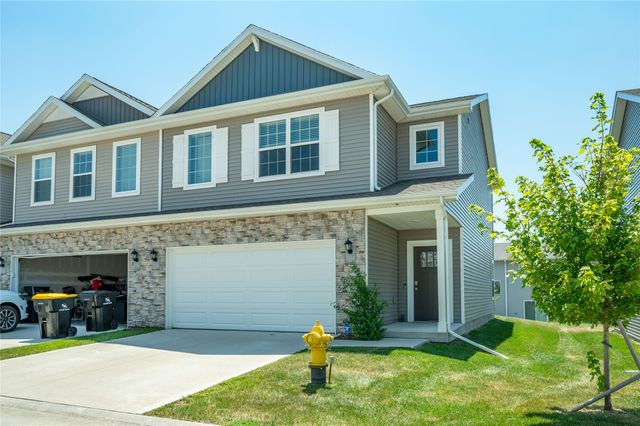 1026 Maywood Lane, Waukee, IA 50263