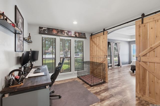 232 MEADOWLARK LN, Mcqueeney, TX 78123