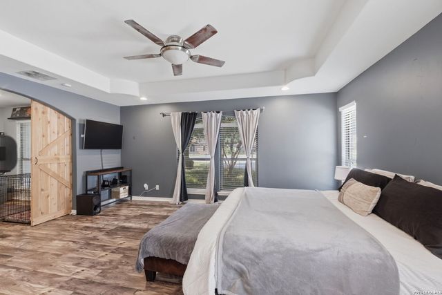 232 MEADOWLARK LN, Mcqueeney, TX 78123