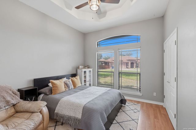 232 MEADOWLARK LN, Mcqueeney, TX 78123