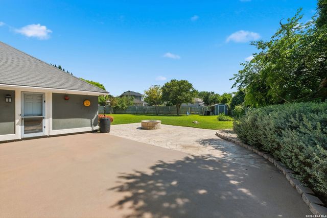 232 MEADOWLARK LN, Mcqueeney, TX 78123