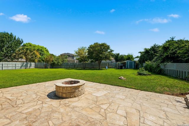 232 MEADOWLARK LN, Mcqueeney, TX 78123