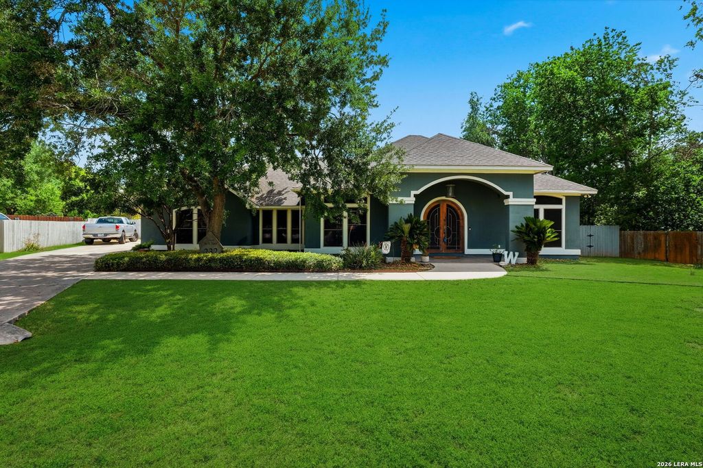 232 MEADOWLARK LN, Mcqueeney, TX 78123