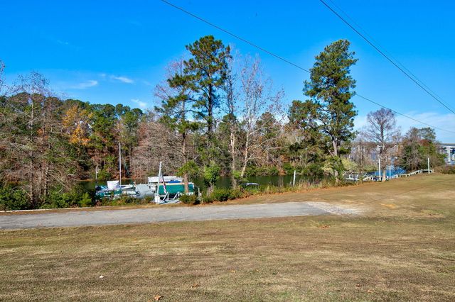 443 Santee Drive, Santee, SC 29142