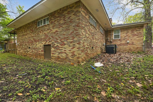 2303 ST ELMO AVE, Memphis, TN 38127