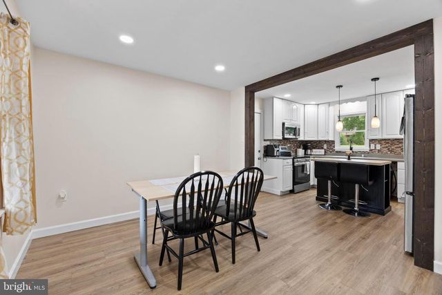 1931 MAPLEWOOD DR, Hagerstown, MD 21740