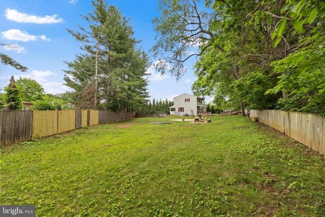 1931 MAPLEWOOD DR, Hagerstown, MD 21740