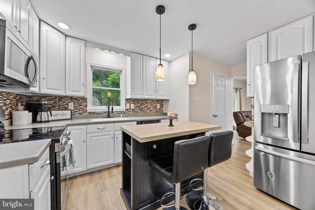 1931 MAPLEWOOD DR, Hagerstown, MD 21740