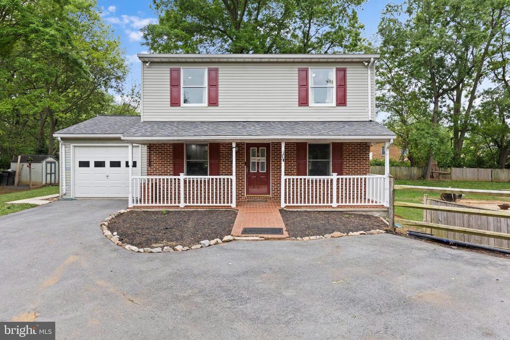 1931 MAPLEWOOD DR, Hagerstown, MD 21740