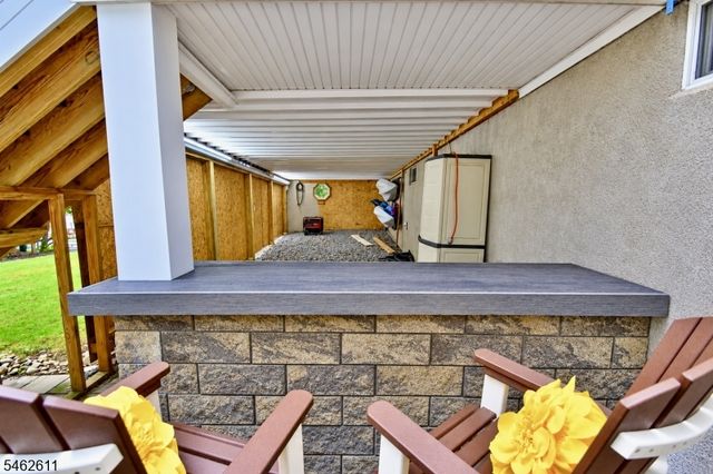 21 Fall Dr, Hardyston Twp., NJ 07460