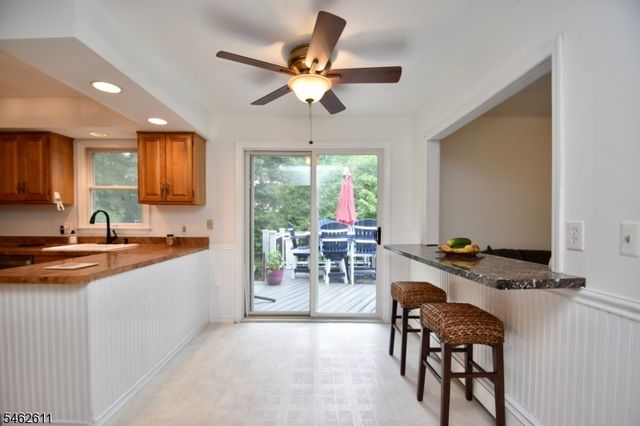 21 Fall Dr, Hardyston Twp., NJ 07460