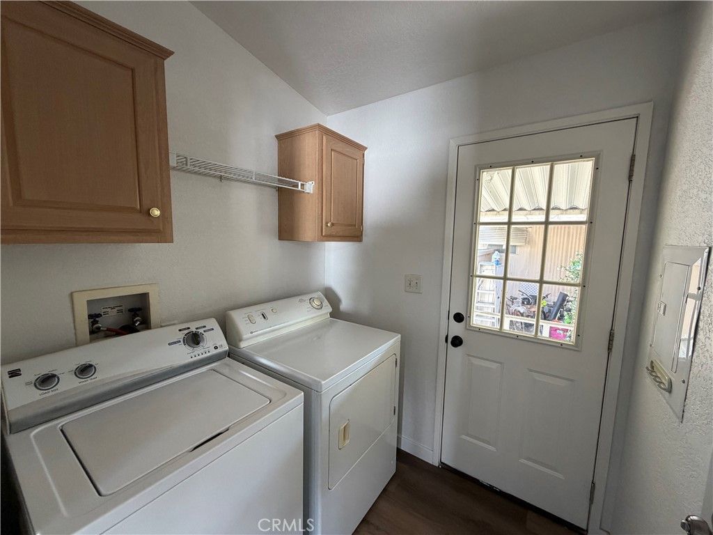 Image 12 of property listing at 10900 Sepulveda 23, San Fernando, CA 91345
