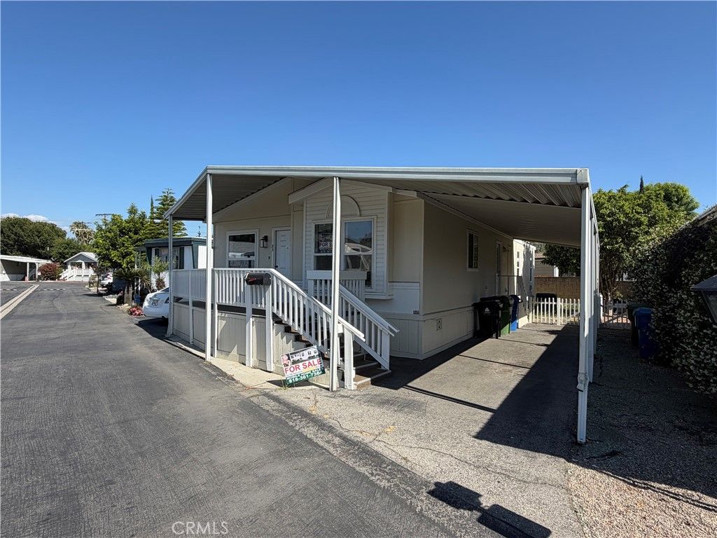Image 14 of property listing at 10900 Sepulveda 23, San Fernando, CA 91345