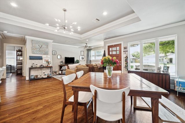 1110 Stonecrest Drive, Houston, TX 77018