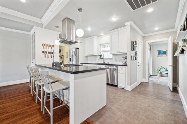 1110 Stonecrest Drive, Houston, TX 77018