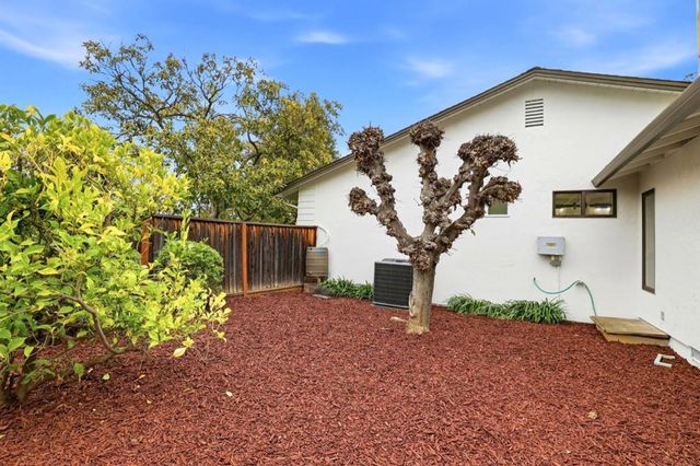 1790 Karameos Court, Sunnyvale, CA 94087