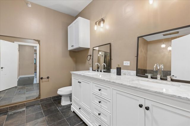 1155 S State Street 400, Chicago, IL 60605