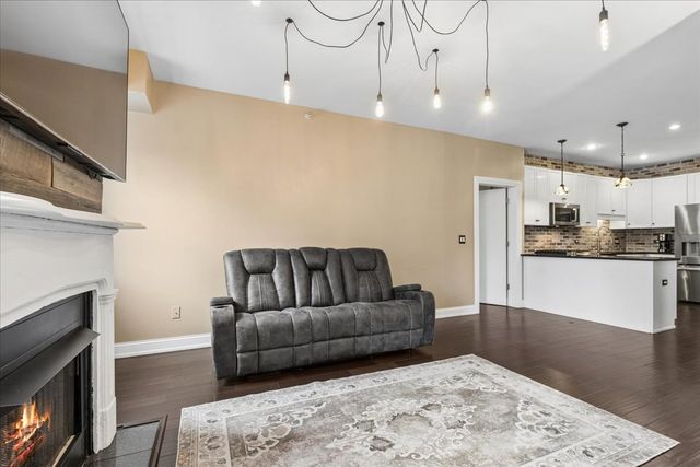 1155 S State Street 400, Chicago, IL 60605