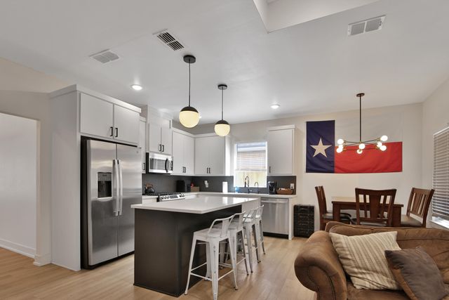 1019 N Grover Avenue, Lubbock, TX 79416