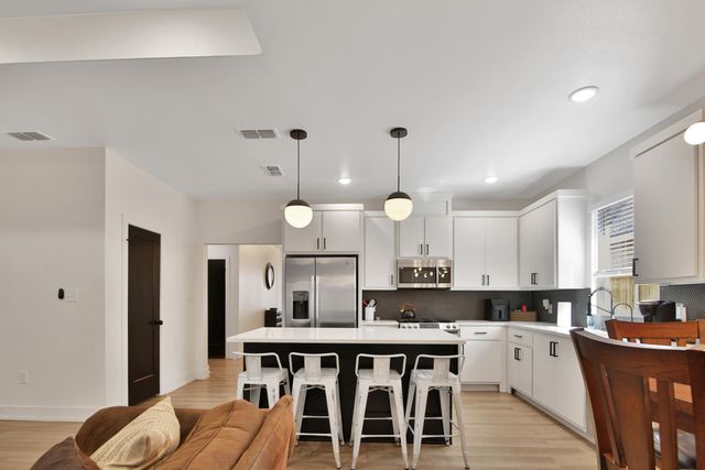 1019 N Grover Avenue, Lubbock, TX 79416