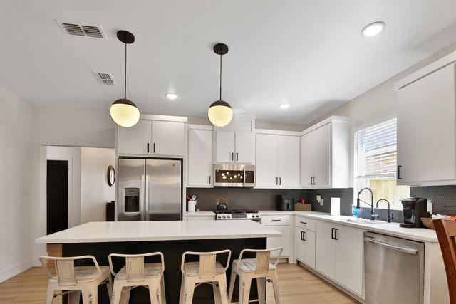 1019 N Grover Avenue, Lubbock, TX 79416