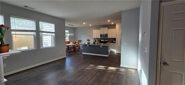 5551 Foxglove Way, Oakwood, GA 30566