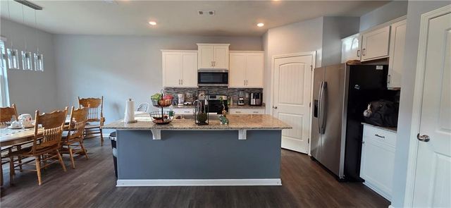 5551 Foxglove Way, Oakwood, GA 30566