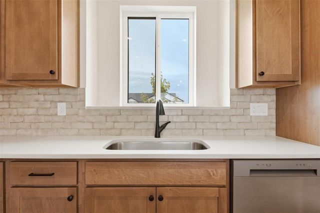 1185 Prairie Village Court, Waukee, IA 50263