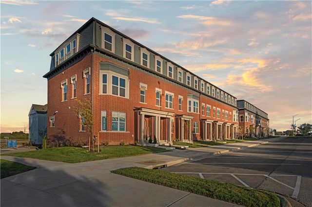 445 SW Longview Boulevard, Lee's Summit, MO 64081