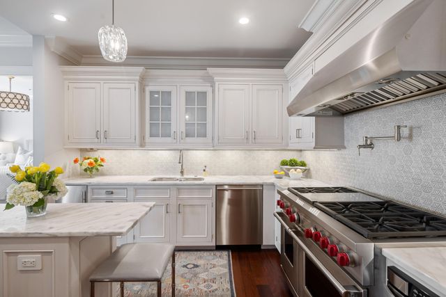 2 Laurens Street Unit 4d, Charleston, SC 29401