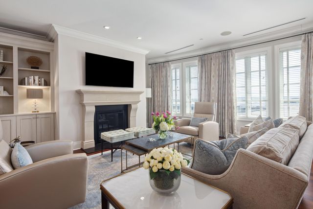 2 Laurens Street Unit 4d, Charleston, SC 29401
