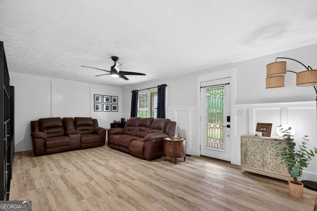 1206 Weems Road, Molena, GA 30258