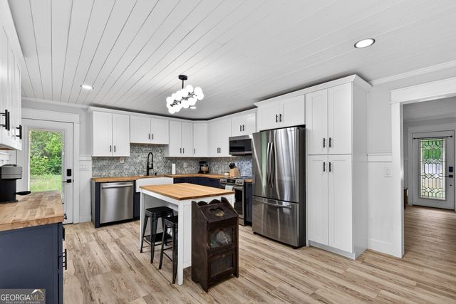 1206 Weems Road, Molena, GA 30258