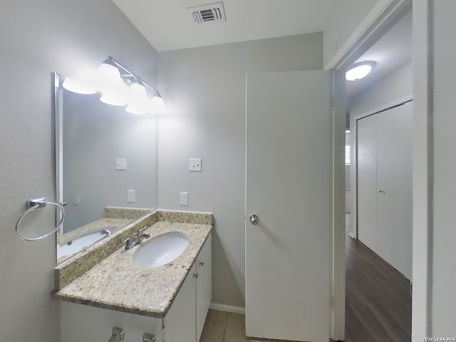 7606 Chatsworth, San Antonio, TX 78250