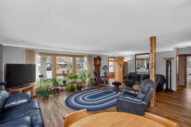 655 2nd Street, Waukee, IA 50263