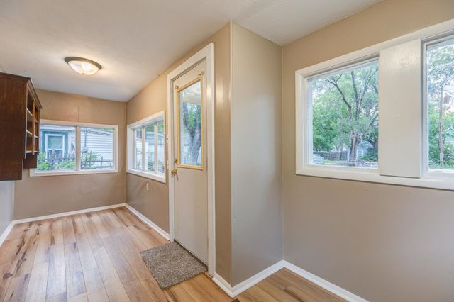 208 N Oakdale Ave, Salina, KS 67401