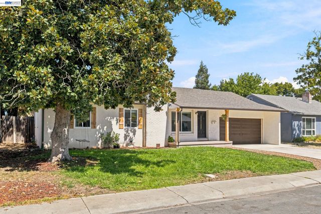 2351 W Euclid Ave, Stockton, CA 95204