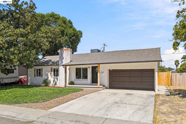 2351 W Euclid Ave, Stockton, CA 95204