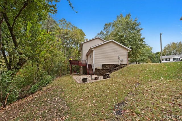 1551 Fairoaks Drive, Troy, IL 62294