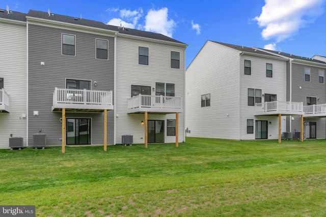 222 SOFT RUSH LN, La Plata, MD 20646