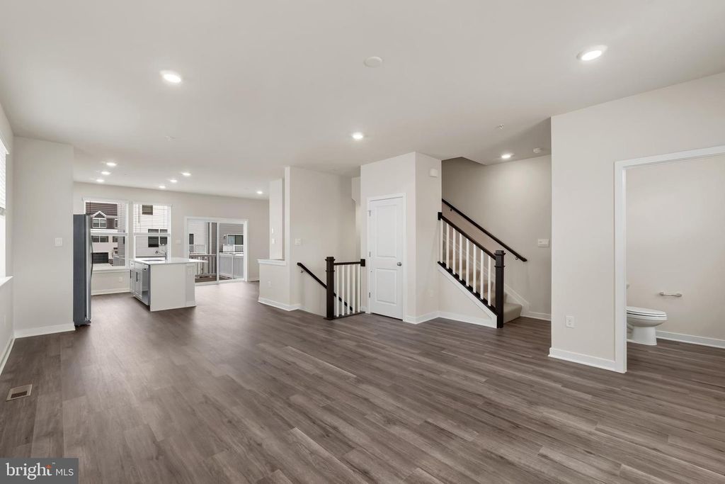 Image 11 of property listing at 222 SOFT RUSH LN, La Plata, MD 20646