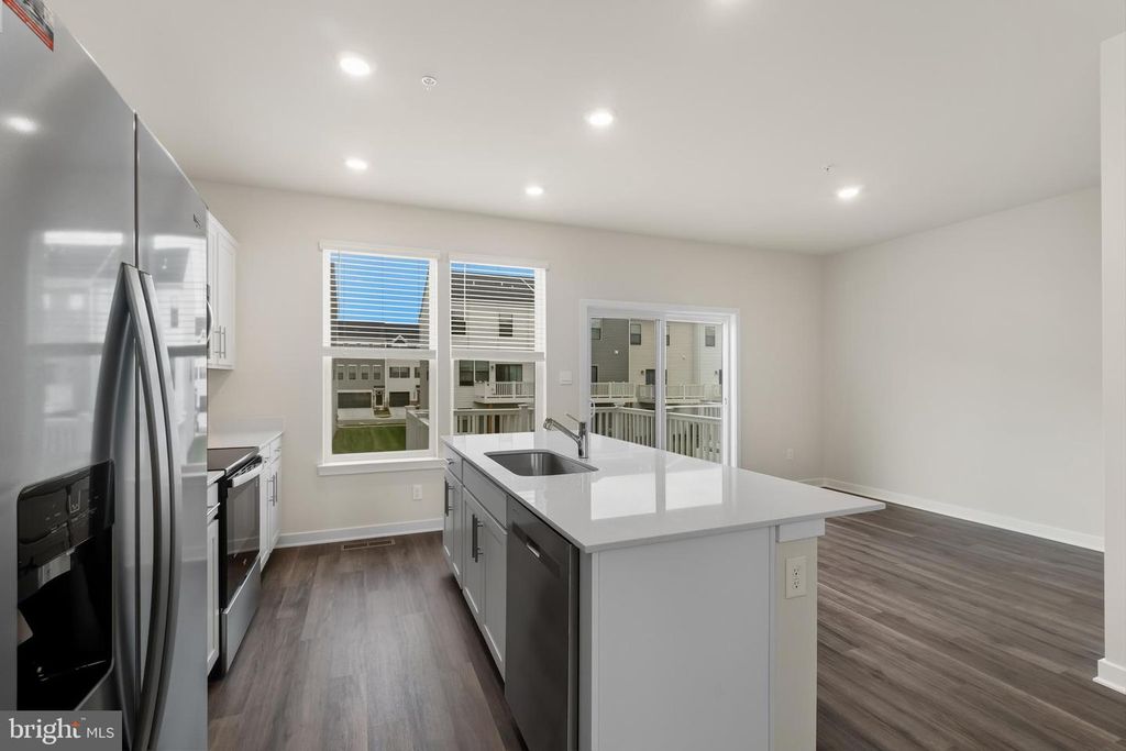 Image 13 of property listing at 222 SOFT RUSH LN, La Plata, MD 20646