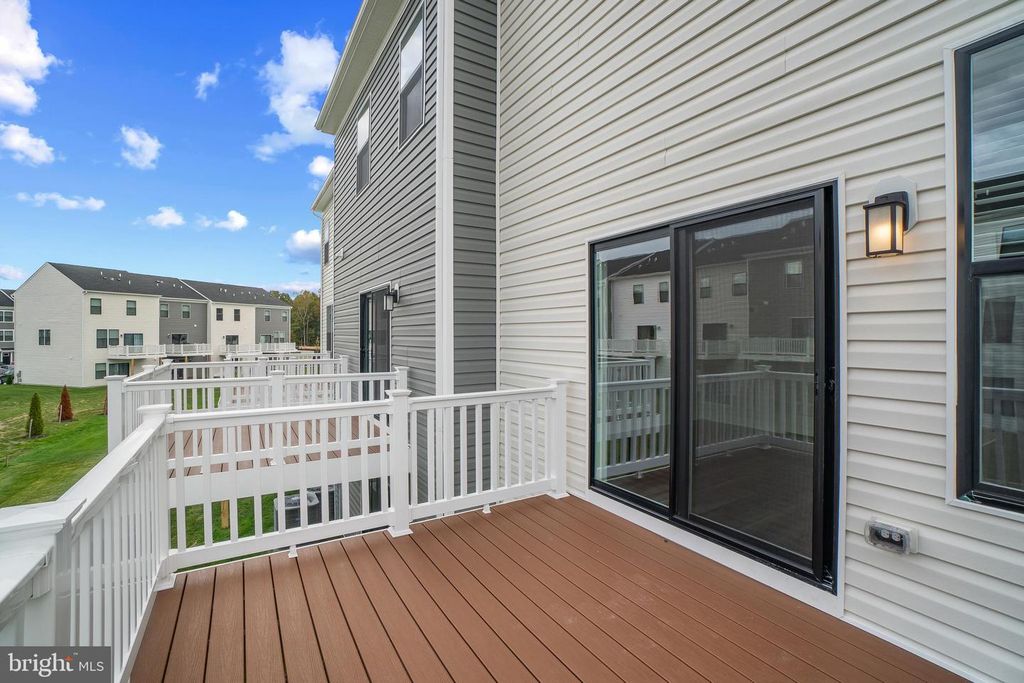 Image 31 of property listing at 222 SOFT RUSH LN, La Plata, MD 20646