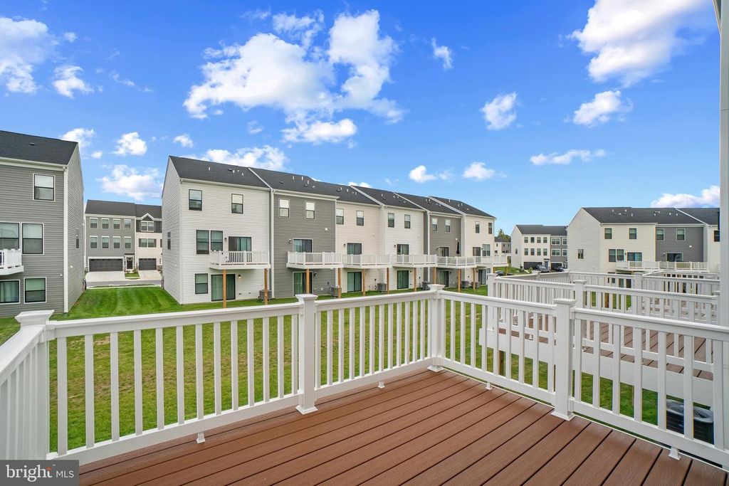 Image 32 of property listing at 222 SOFT RUSH LN, La Plata, MD 20646