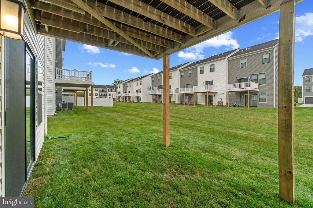 Image 33 of property listing at 222 SOFT RUSH LN, La Plata, MD 20646
